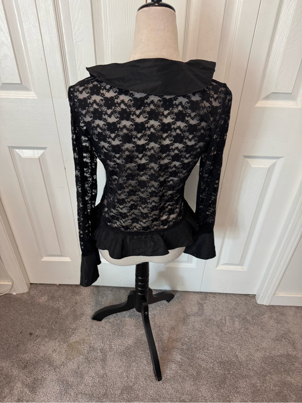 Joseph Ribkoff size 8 Lace top with Satin Ruffle Accents - Picture 11 of 16